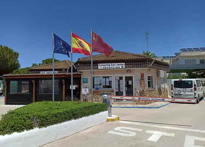 Hotel cerca del colegio: Camping San Javier