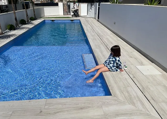 Frontsea Beach Bungalow With Swiming Pool And Long Terrace